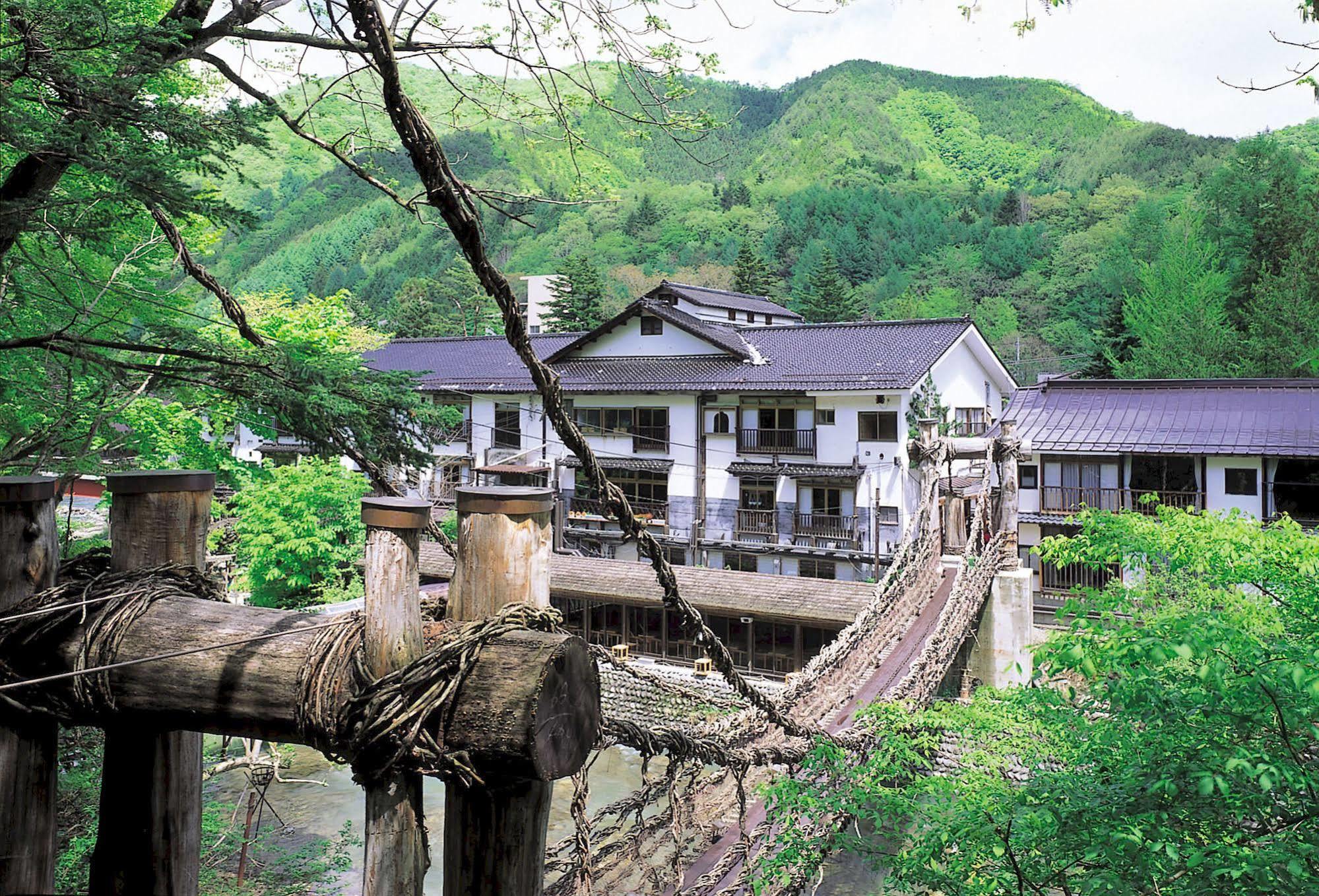 Honke Bankyu Hotel Nikko Bagian luar foto