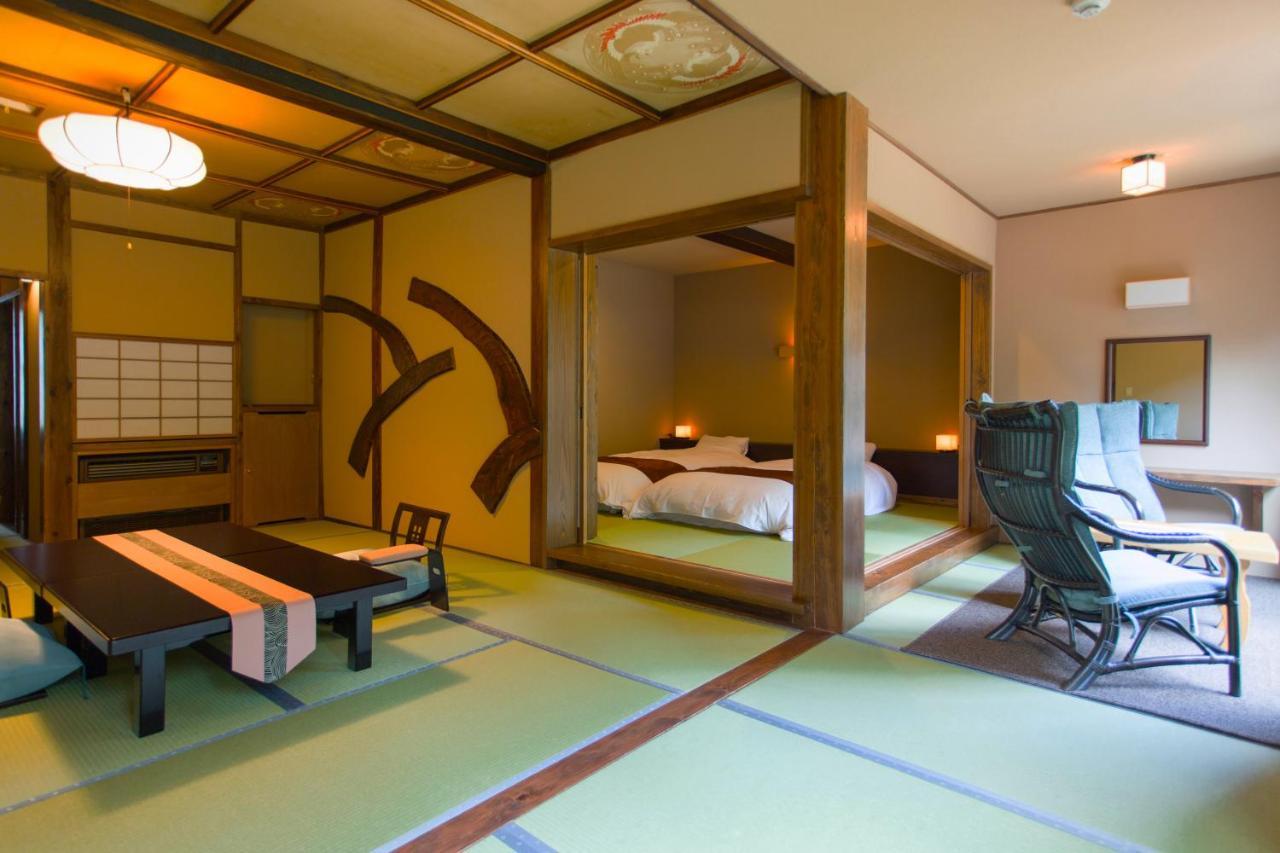 Honke Bankyu Hotel Nikko Bagian luar foto