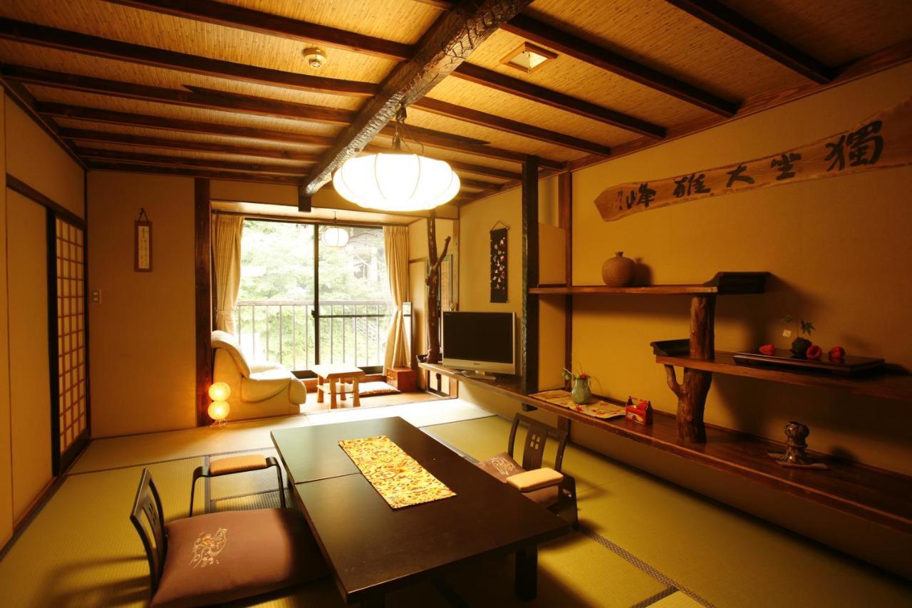 Honke Bankyu Hotel Nikko Bagian luar foto