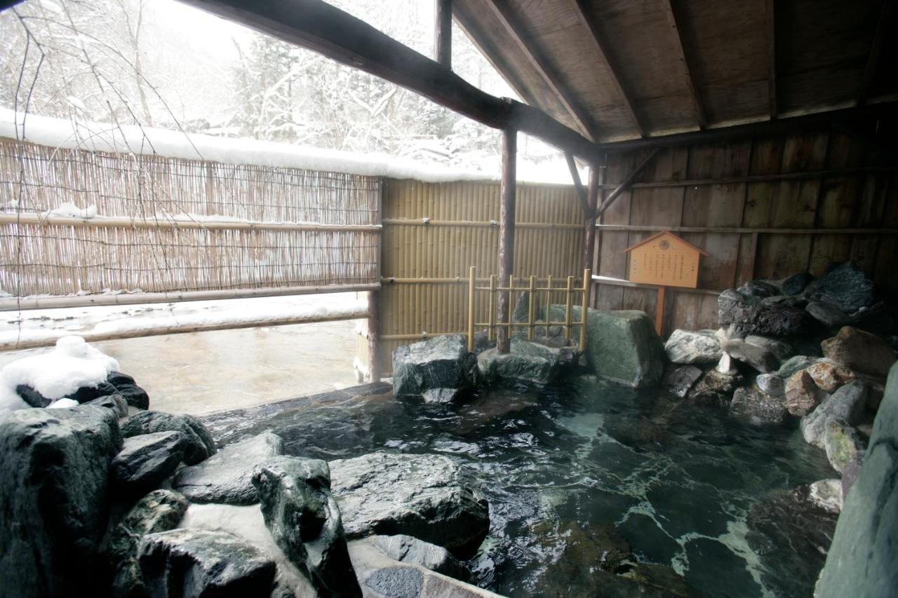 Honke Bankyu Hotel Nikko Bagian luar foto